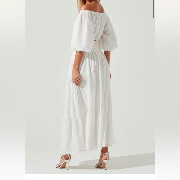 ASTR THE LABELBALBOA Maxi SkirtWhite